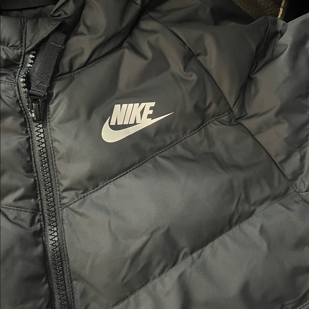 Nike Black Puffer Jacket - Picture 2 of 5